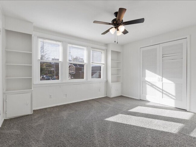 Building Photo - Updated 2 Bed, 1.5 Bath Home in Carrick For Rent – Move-In Ready