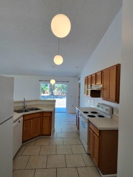 Building Photo - 19 Leidel Dr