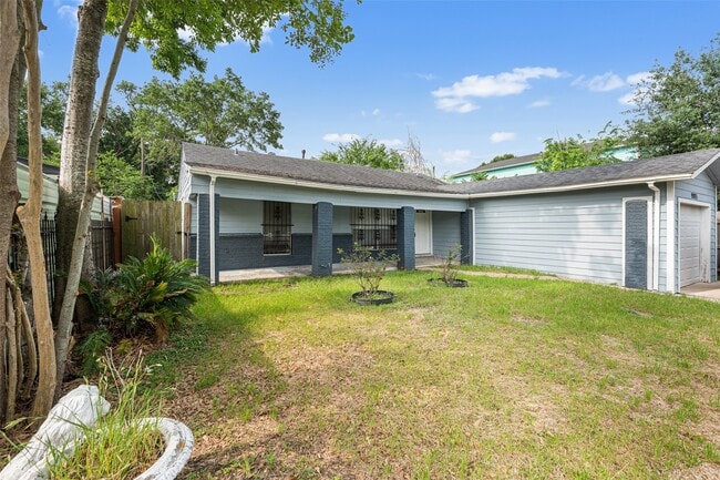 Building Photo - 9005 Gabriel St