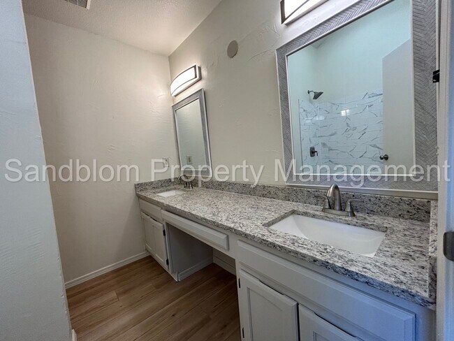 Building Photo - For Lease | South Tulsa - Union Schools | $1800 Rent