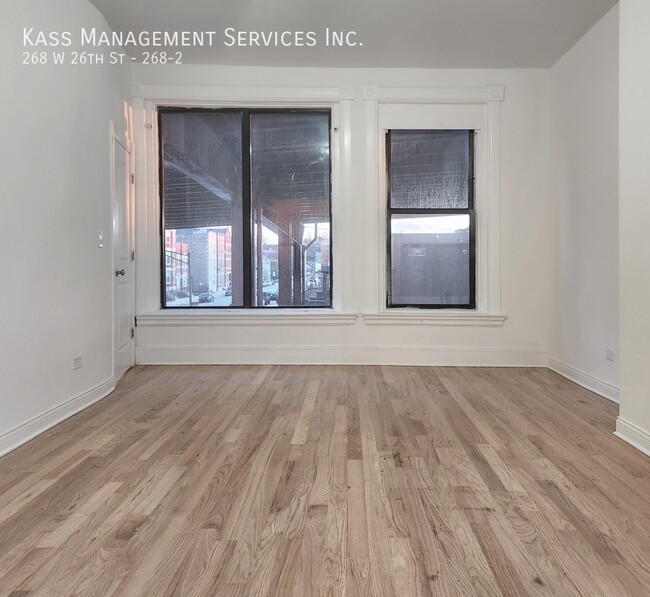 Building Photo - Spacious Armour Square Corner Unit 2 bedro...