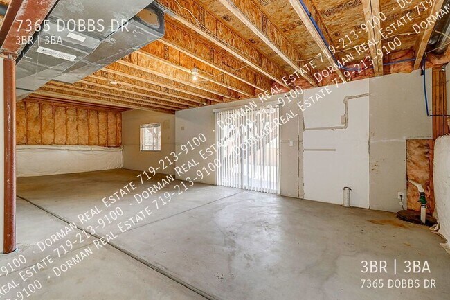 Building Photo - 7365 Dobbs Dr