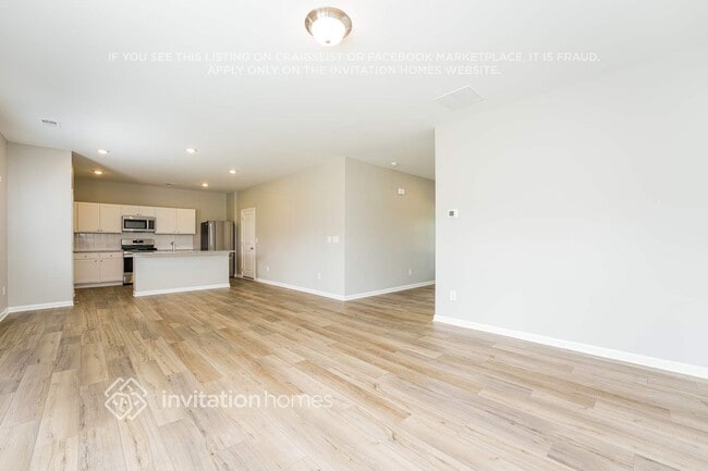 Building Photo - 2105 Boxwood Cir