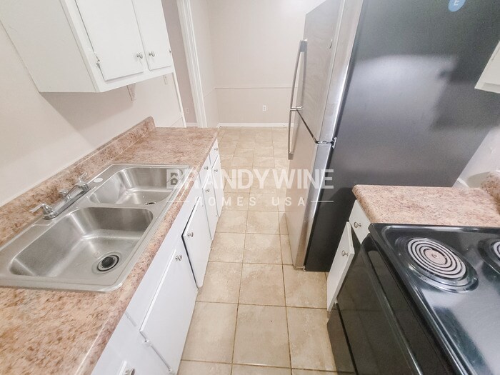 Building Photo - 4534 Valley Stream Dr