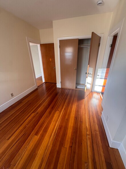 bedroom 2 - 197 Sheridan Ave