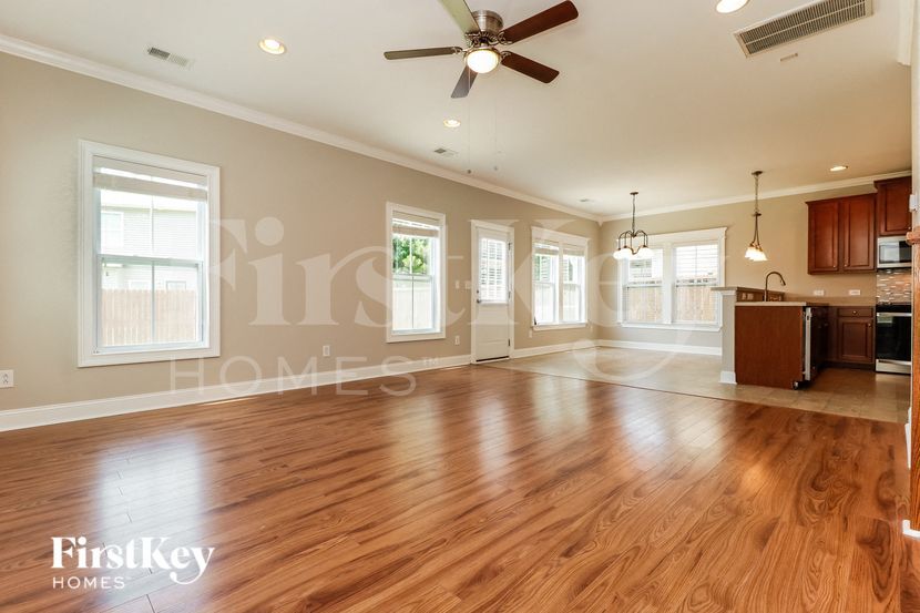 Building Photo - 3851 Annapolis Way