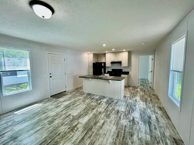 Building Photo - 2113 N Hickory Cir
