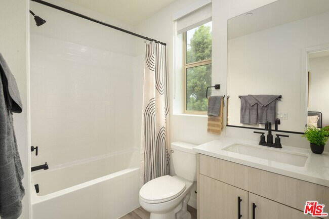 Building Photo - 2700 N Current Wy