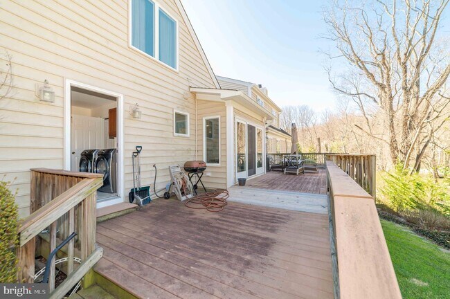 Building Photo - 4708 Randolph Ct