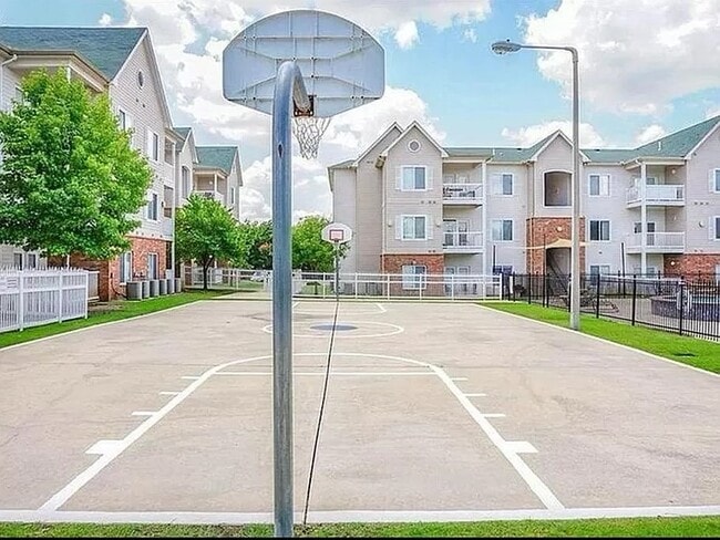 Primary Photo - 2200 Classen Blvd