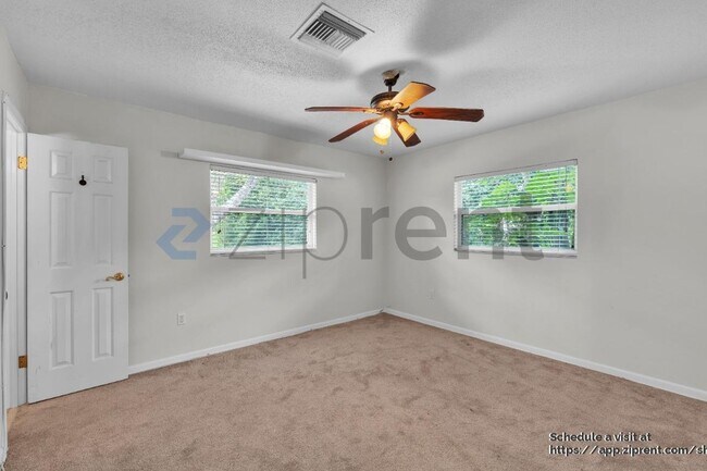 Building Photo - 803 Ellendale Dr