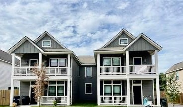 Building Photo - 910 Fairview Ave