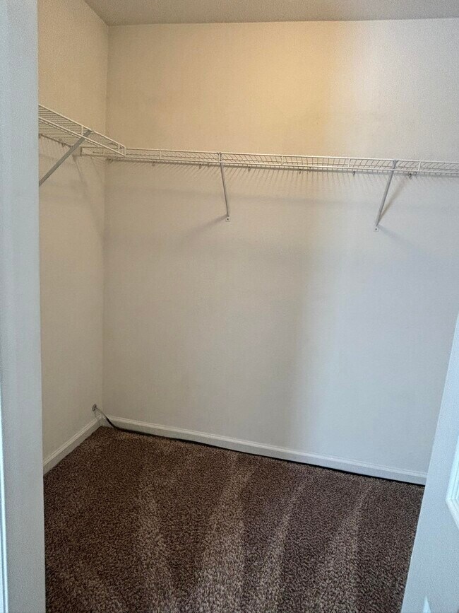 Building Photo - 4434 Gearhart Rd