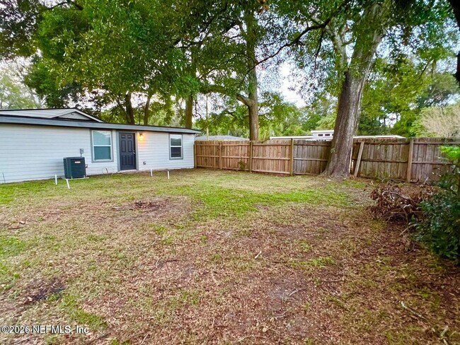 Building Photo - 1961 New Haven Rd