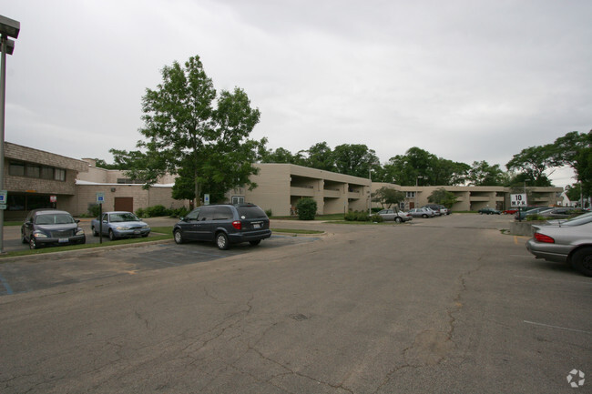 Building Photo - Collier Garden Apartments