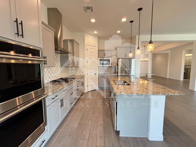 Building Photo - 5214 W Thresher Way