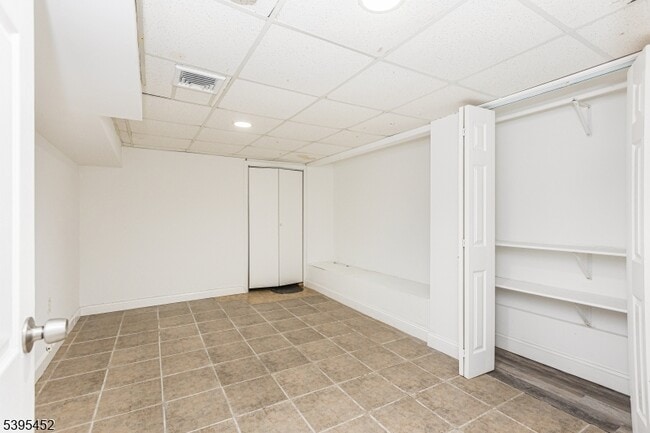 Building Photo - 112 Pompton Ave