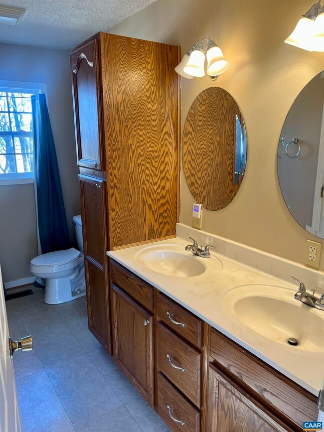 Building Photo - 4678 Garth Rd