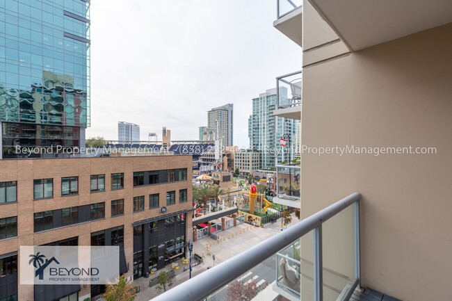 Building Photo - ELECTRIC VIEWS, AMAZING LOCATION , EAST VI...