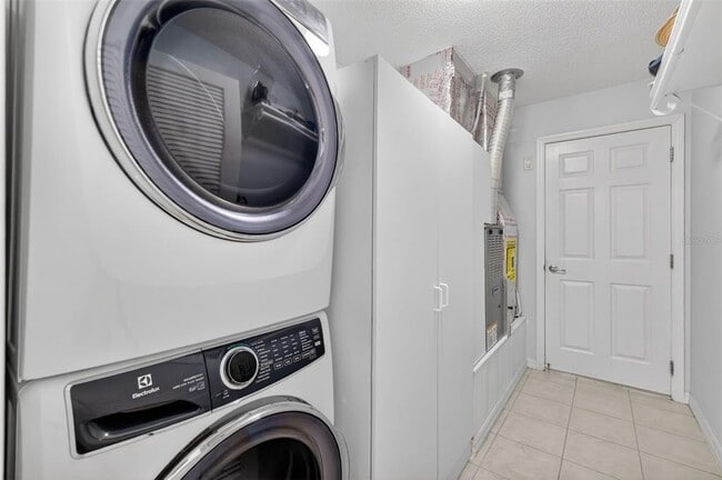 Building Photo - 1950 Alistar Ct