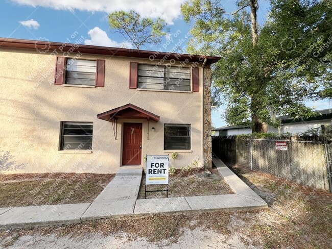 Building Photo - 3906 E Bird St B