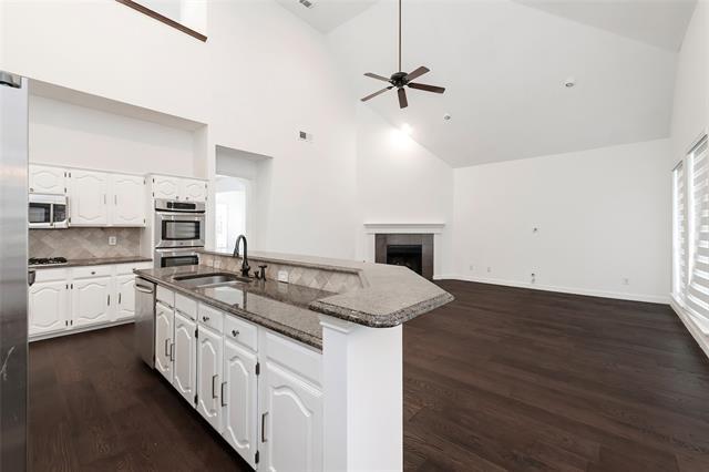 Building Photo - 7100 Oakbrook Dr