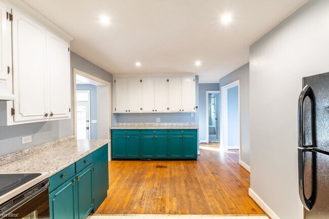 Building Photo - 4 br, 3 bath House - 1118 Wolf Trap Road
