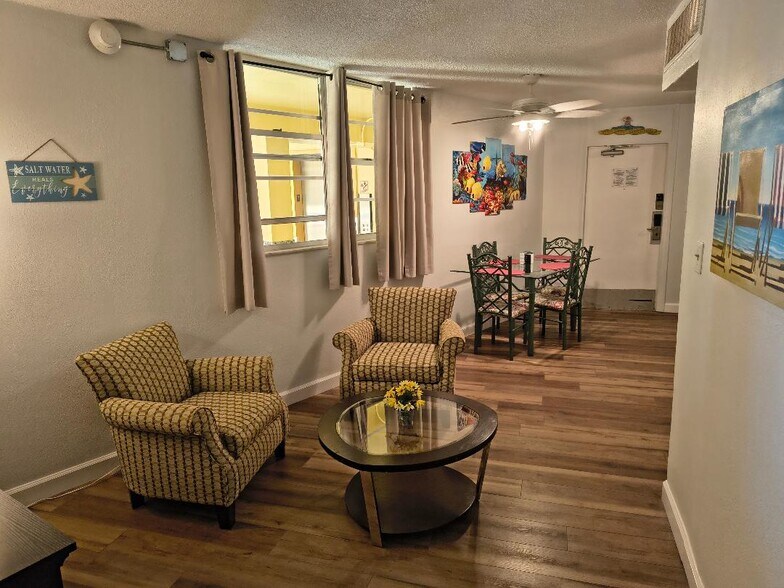 Building Photo - 2301 S Atlantic Ave