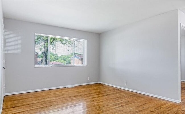 Building Photo - Conveniently located 2bed/1bath Bridgeton ...