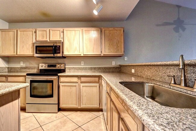 Building Photo - 3676 Renovah St