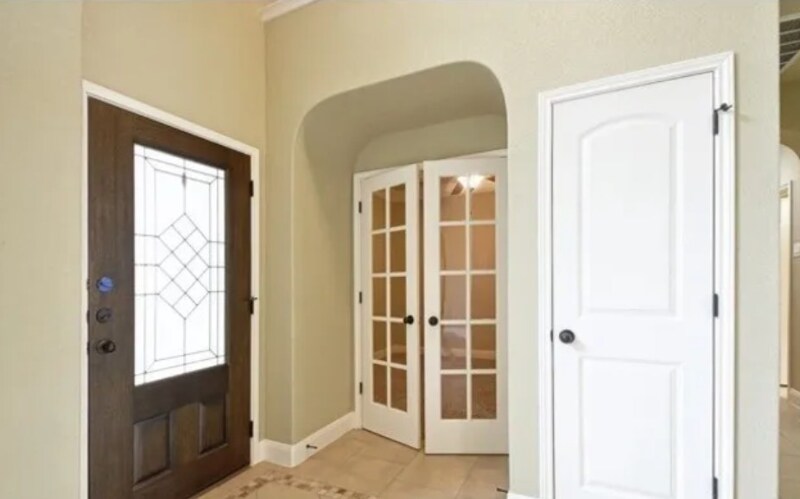 Building Photo - 7659 Culebra Rd