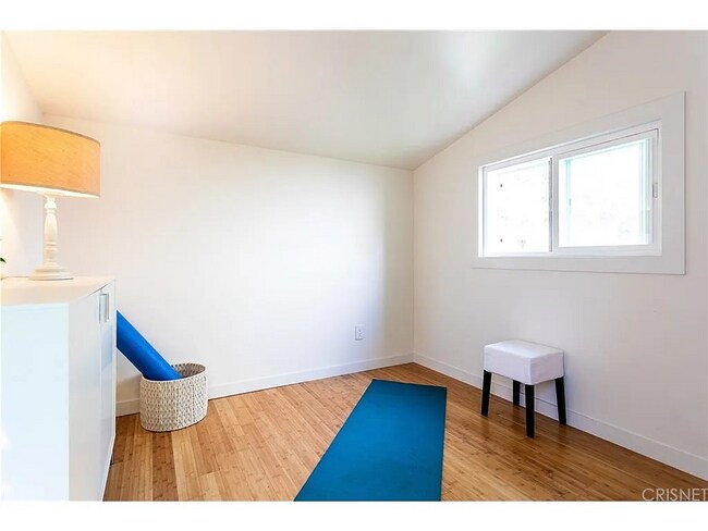 Building Photo - 12807 Milbank St