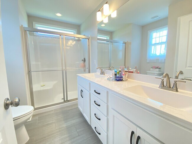 Building Photo - 5499 Rosser Pittman Rd