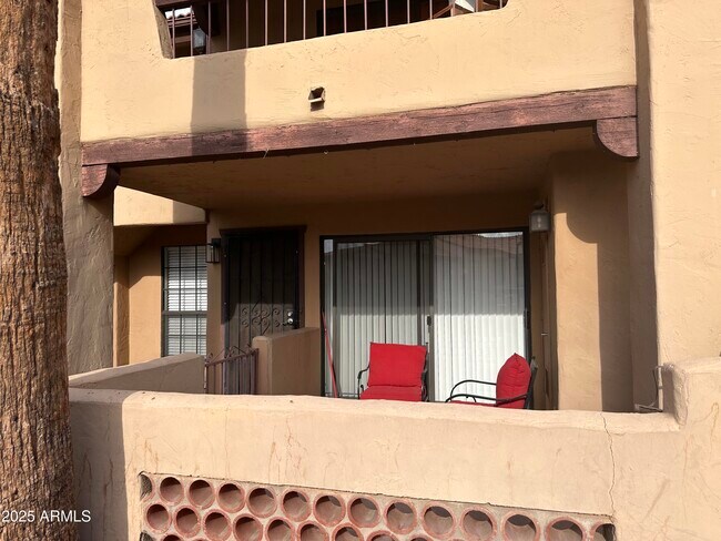 Building Photo - 1351 N Pleasant Dr