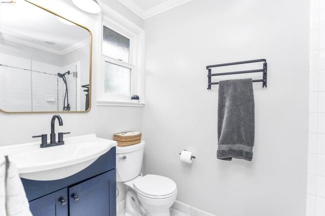 Building Photo - 2419 Erie Dr