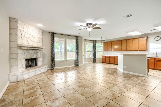 Building Photo - First time rental! Large home!