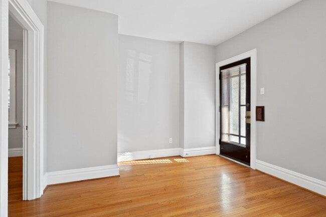 Building Photo - 4955 Tholozan Ave