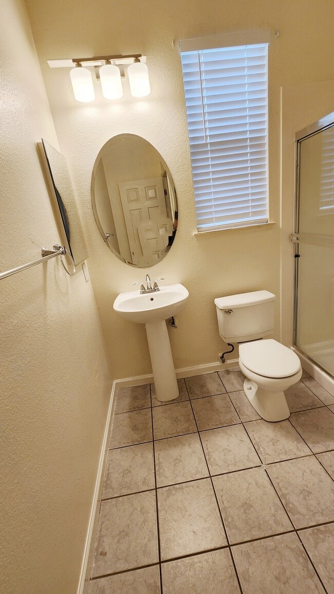 Building Photo - 1083 Somersby Way
