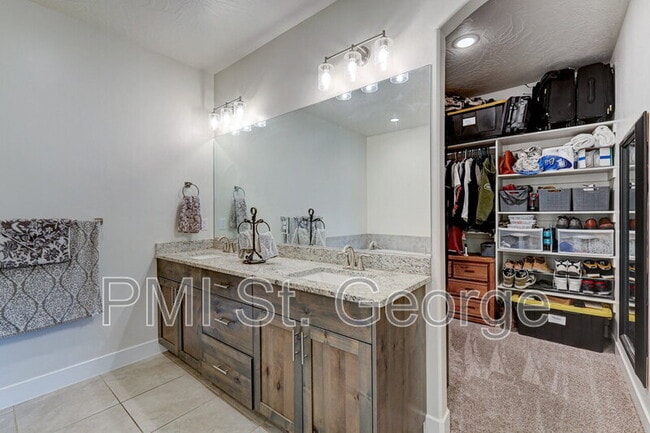 Building Photo - 2823 Kenzies Way