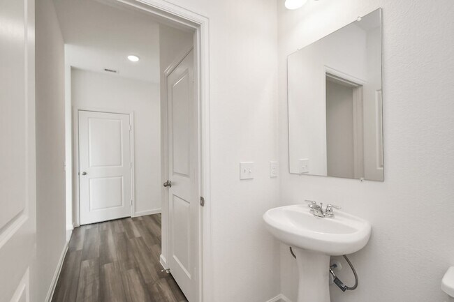 Building Photo - 5902 Bright Keel Dr