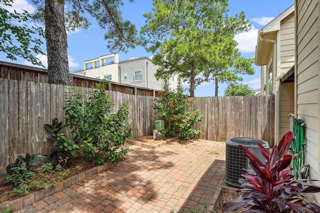 Building Photo - 816 Sterling Creek Cir