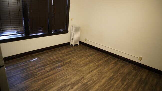 Building Photo - 2086 Marshall Ave