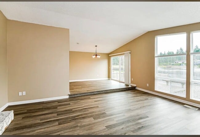 Building Photo - 4243 SW 323rd St