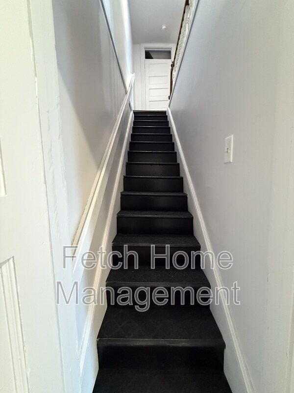 Building Photo - 125 E State St