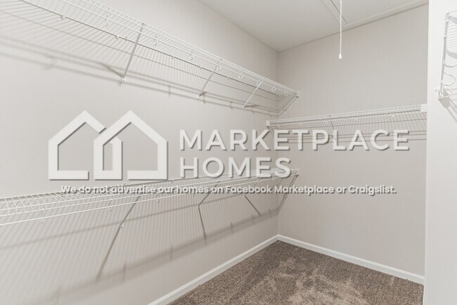 Building Photo - 213 Sessile Oak Dr