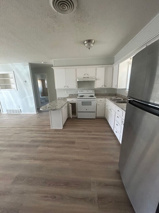 Building Photo - 1618 58th St