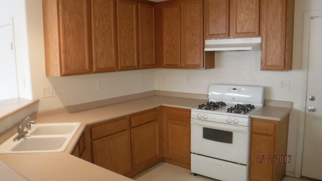 Building Photo - THIS IS A 2 STORY HOME WITH 3 BEDROOMS