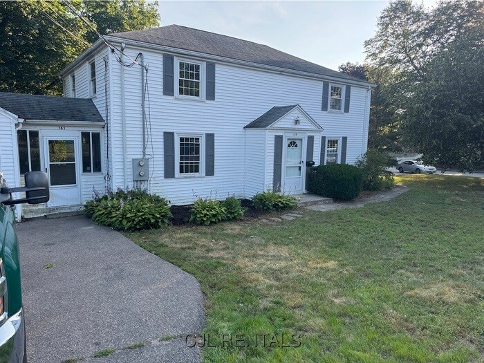 Building Photo - 161 Hunnewell St