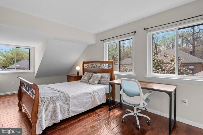 Building Photo - 11310 Harborside Cluster
