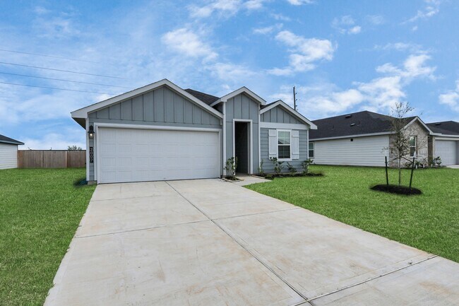 Building Photo - 2007 Woodlark Way